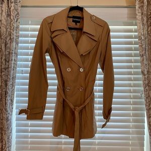 NWOT Woman’s Trench Coat